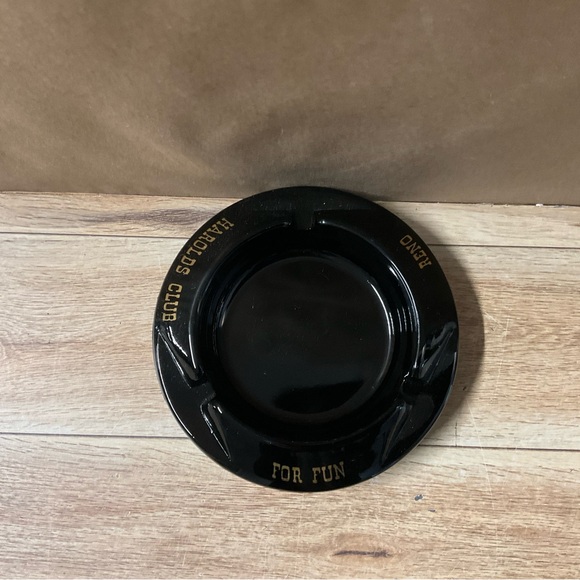 Vtg Harolds Club Reno Black Gold Glass Ashtray Nevada NV USA Ash Tray Souvenir - Picture 4 of 8